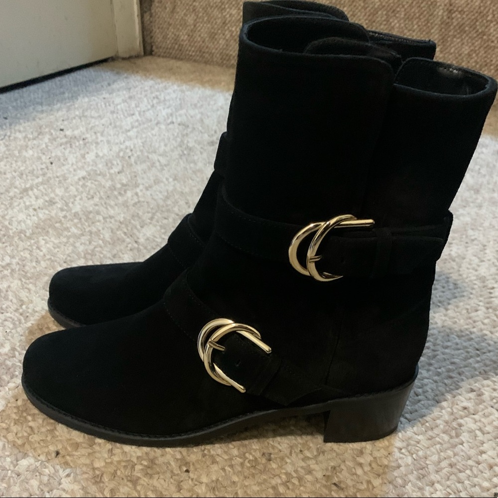 Never worn Stuart Weitzman Britain Reserve Bootie, Black Suede Size 7